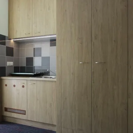 Dom Pomocy Studentom Хостел