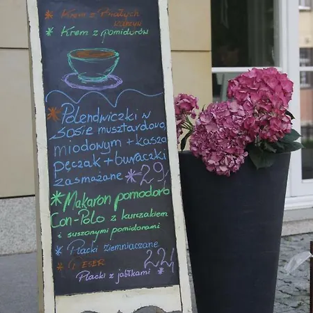 Dom Pomocy Studentom Vandrarhem
