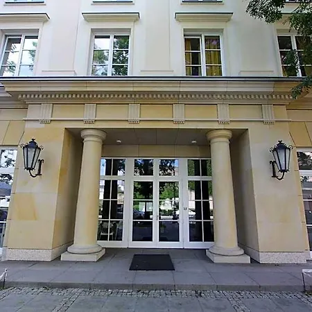 Dom Pomocy Studentom Hostel *
