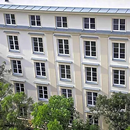 Dom Pomocy Studentom Hostel *