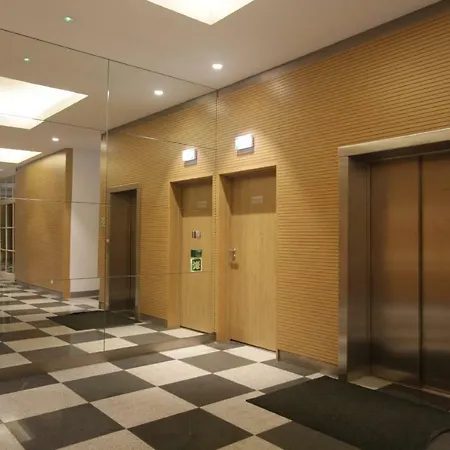 Hostel Dom Pomocy Studentom Varşova