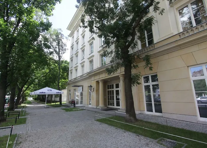 Dom Pomocy Studentom Warszawa