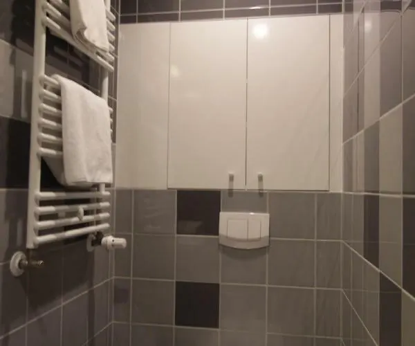 Hostel Dom Pomocy Studentom *