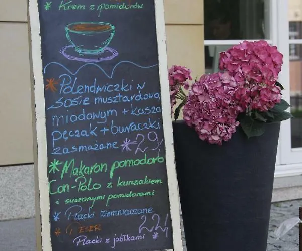 Dom Pomocy Studentom Hostel