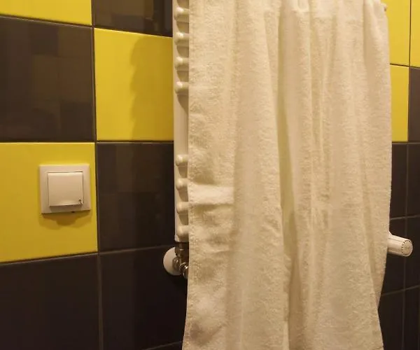 Dom Pomocy Studentom Hostel *